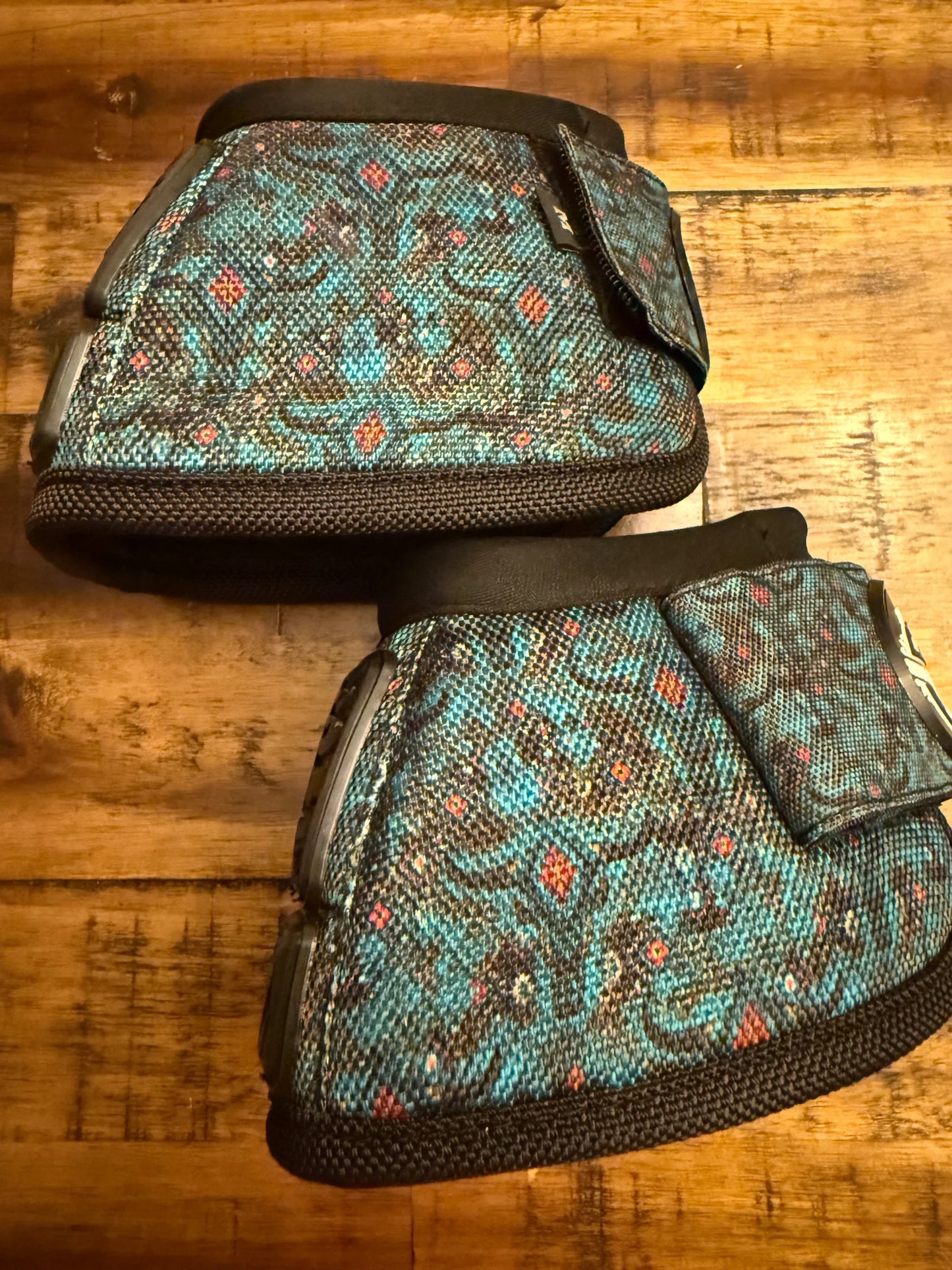 No Turn Bell Boots- Medium