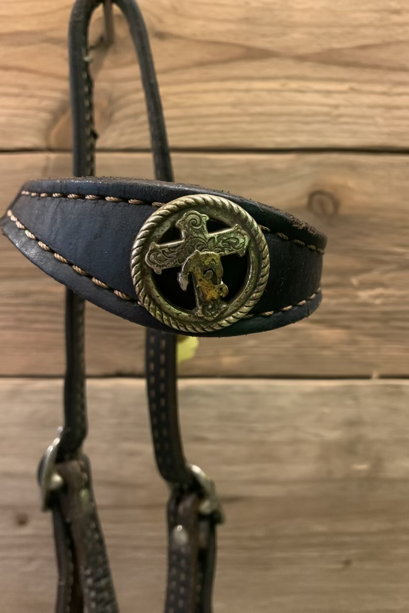 "Praying Cowboy" Concho Headstall w/Snaffle