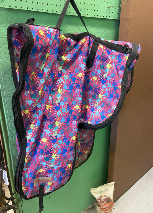 Western Saddle Carrier