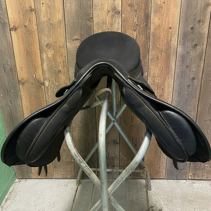 17" Thorowgood T4 English Saddle