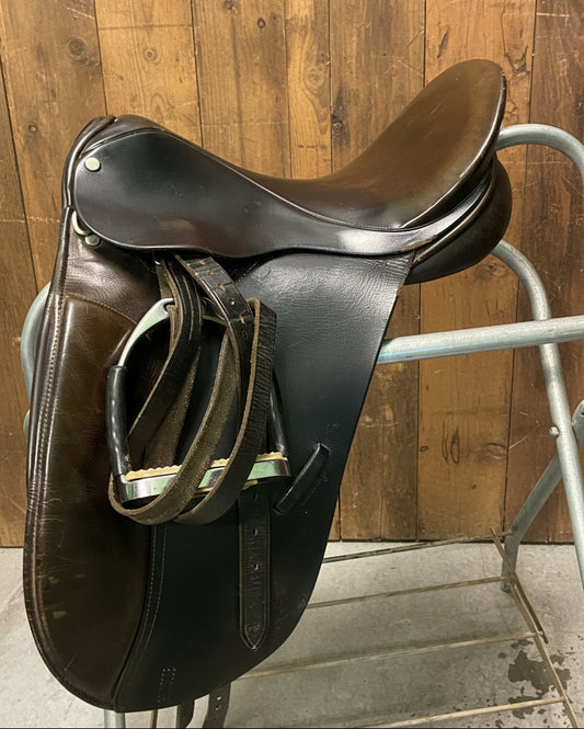 16" County Competitor Dressage Saddle